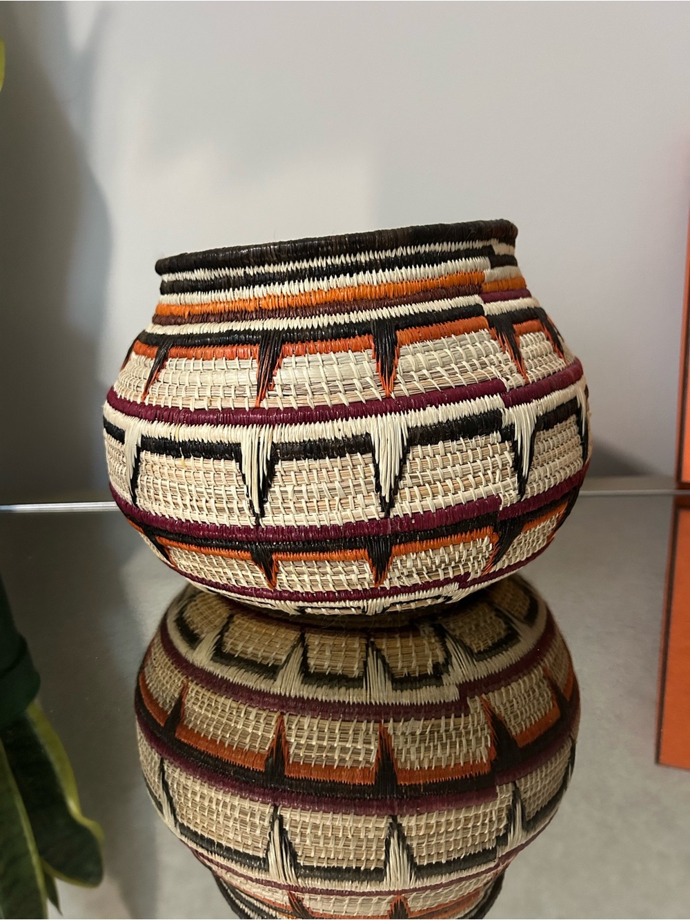 Embera polychrome geometric handwoven basket from Darien Rainforest in Panama - Picture 2 of 7
